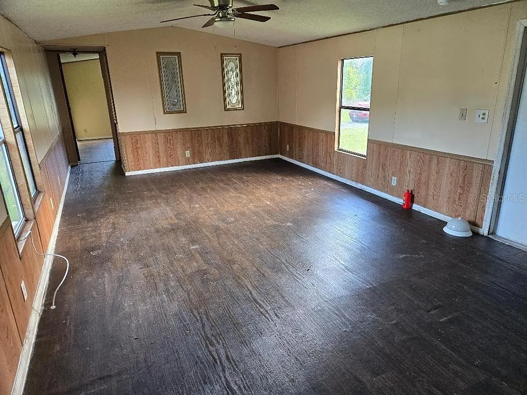 2 bed, 2.0 bath, 924 sqft, $1,750 — Photo 2