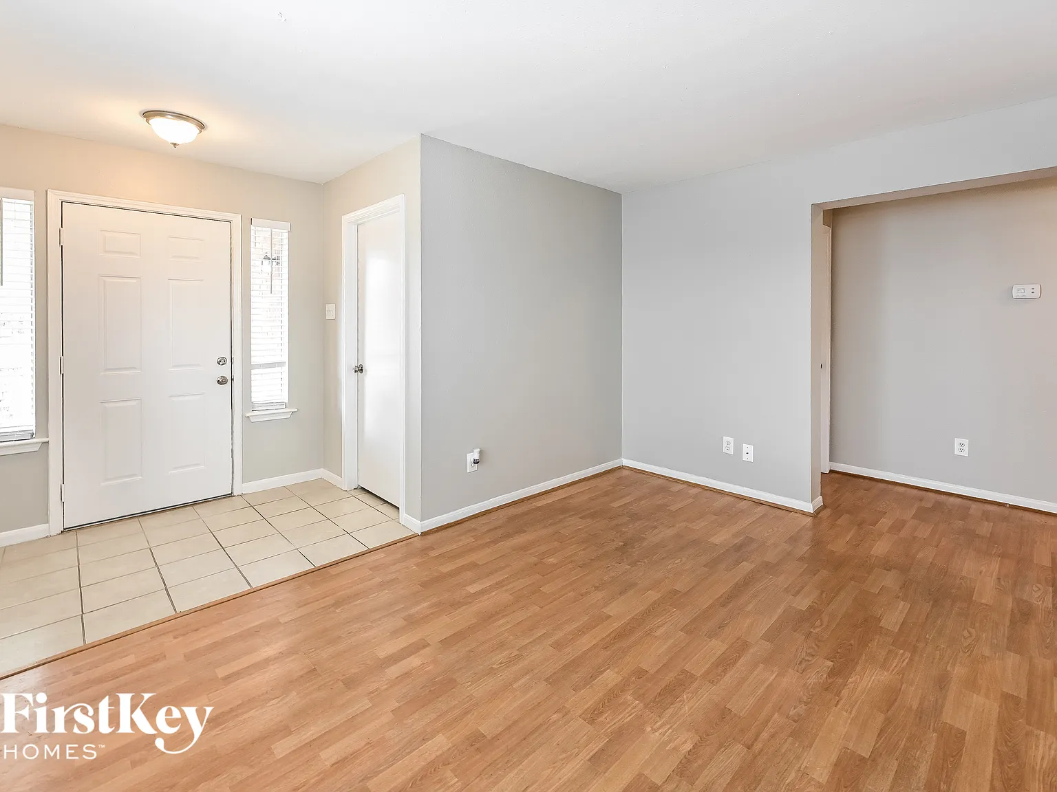 3 bed, 2.0 bath, 1385 sqft, $1,970 — Photo 3