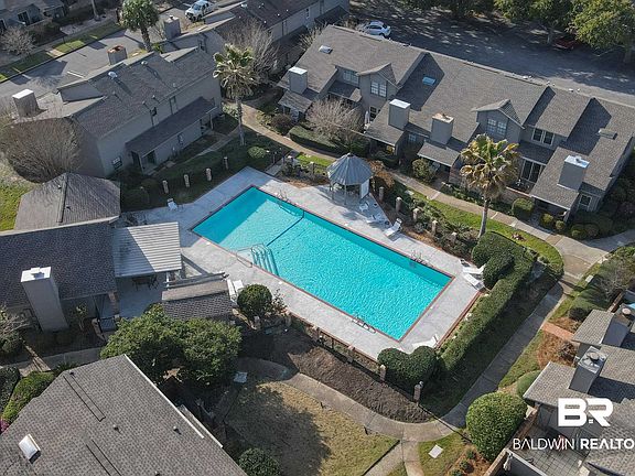 3rd image of 389 Clubhouse Dr APT T1