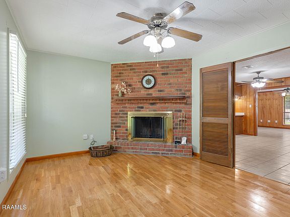 4th image of 102 Medearis Dr