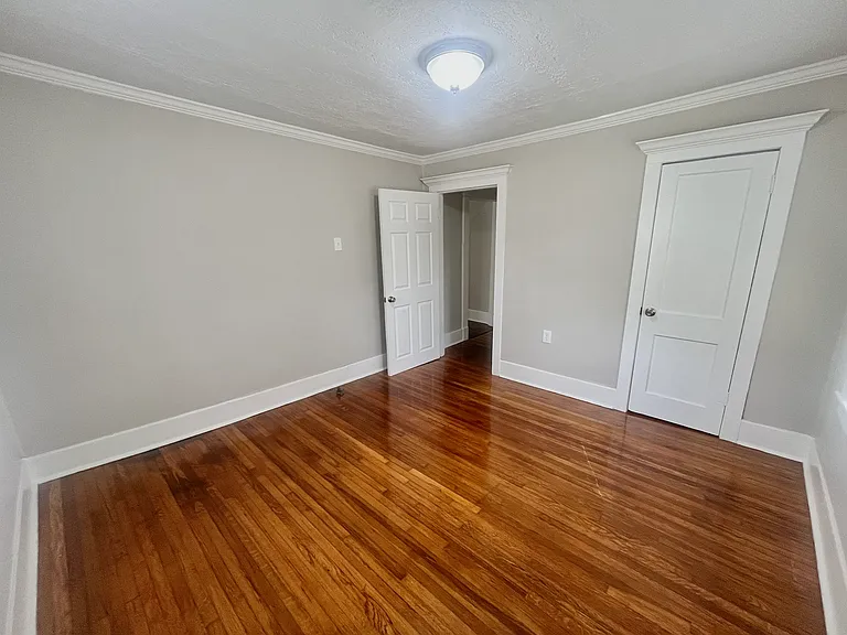 4522 Lee Ave — Photo 22