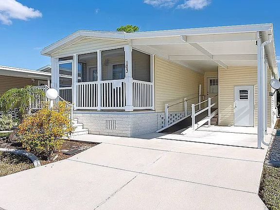 2nd image of 701 Aqui Esta Dr #103