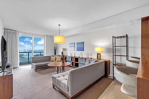 50 Biscayne Blvd #904 Photo 1