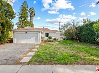 6852 Comanche Ave, Winnetka, CA 91306