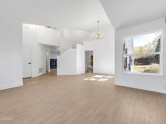 5th image of 40 Eagle Claw Ct