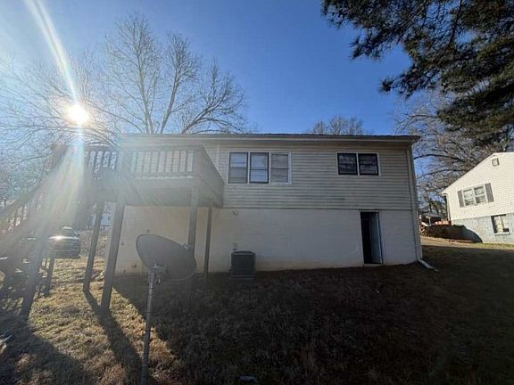 2nd image of 840 W Garrison Blvd