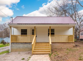 606 McLemore St, La Fayette, GA