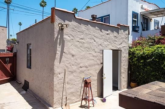 2nd image of 2304 Pisani Pl