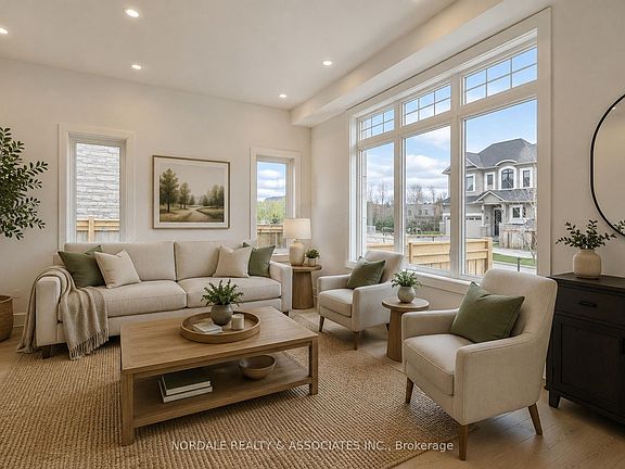 5th image of 90 Seguin St