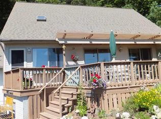985 Bluewater Dr, Beulah, MI 49617