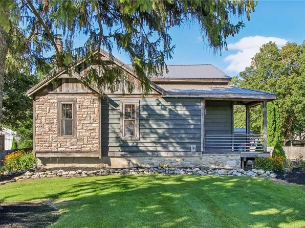 6407 Main Rd, Stafford, NY 14143