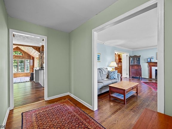 4th image of 339 Mountain View Rd