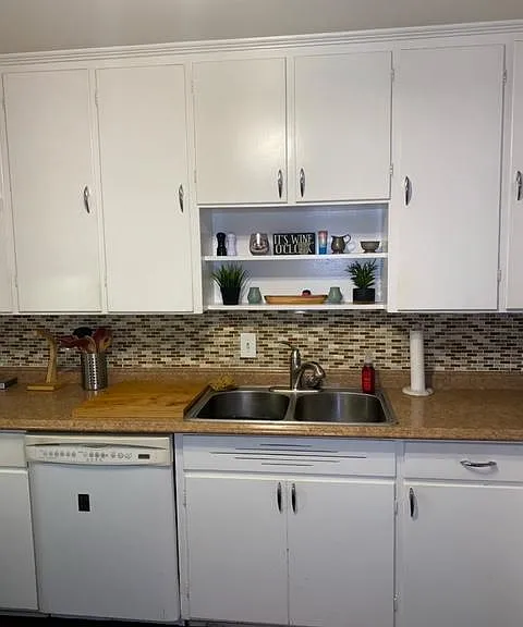 153 N Harrison St — Photo 8