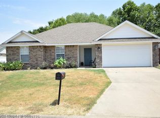 1517 Cherokee Rock Rd, Muldrow, OK 74948