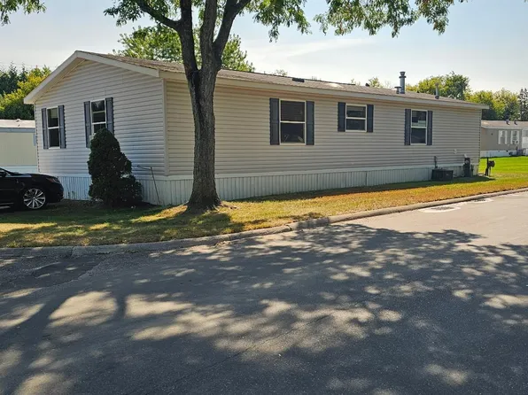 422 La Porte Ct, Rochester, MI 48307