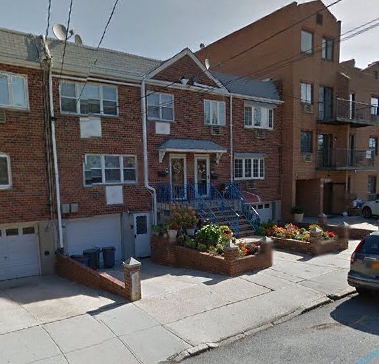 1st image of 4220 213th St #1
