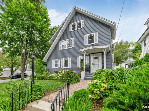 49 Walnut St, Rutherford, NJ 07070