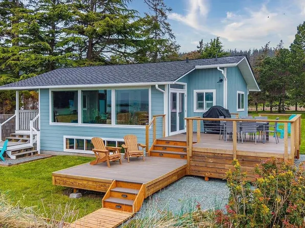 1818 Lola Beach Lane, Oak Harbor, WA 98277