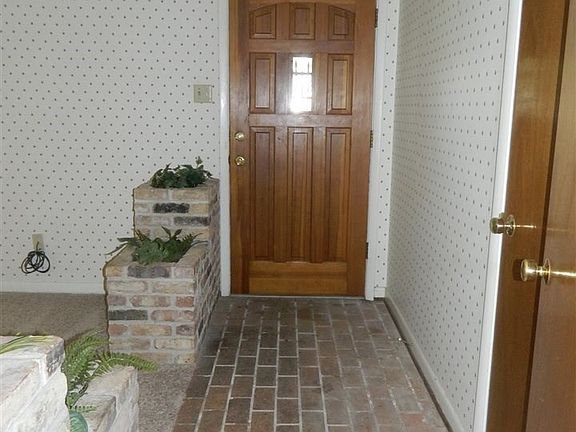 5th image of 4087 Canal Cir E