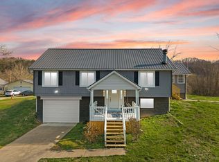 29 S Dawkins Ave, West Van Lear, KY 41268