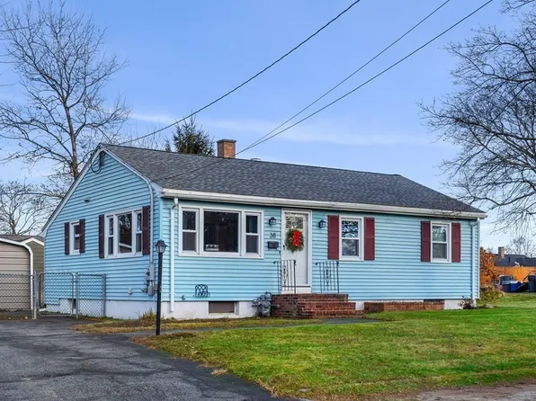 38 Florida St, Lowell, MA 01852