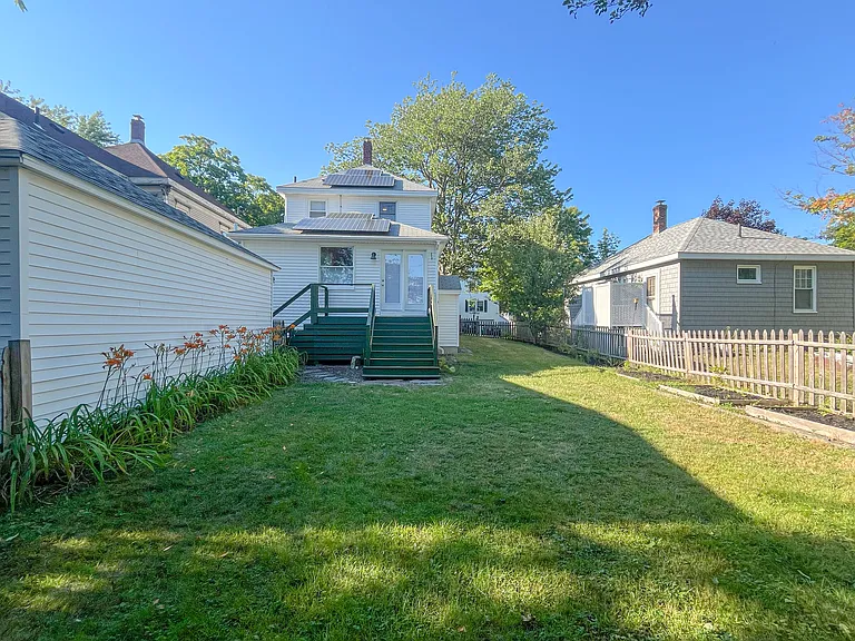 22 Crescent Ave — Photo 78