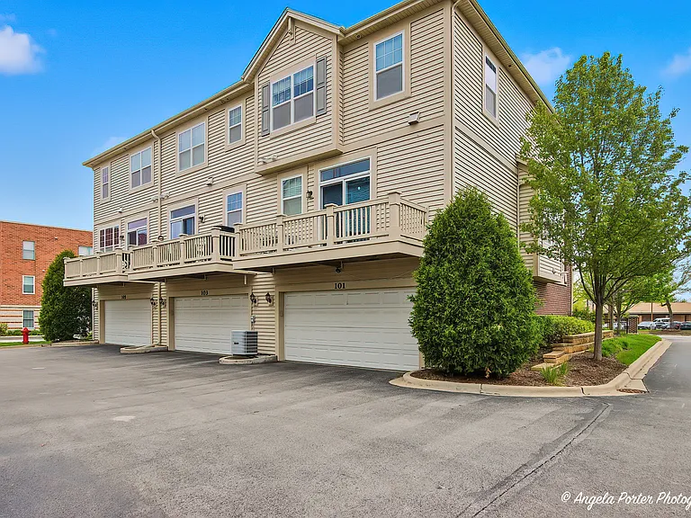 101 Lexington Ln — Photo 18