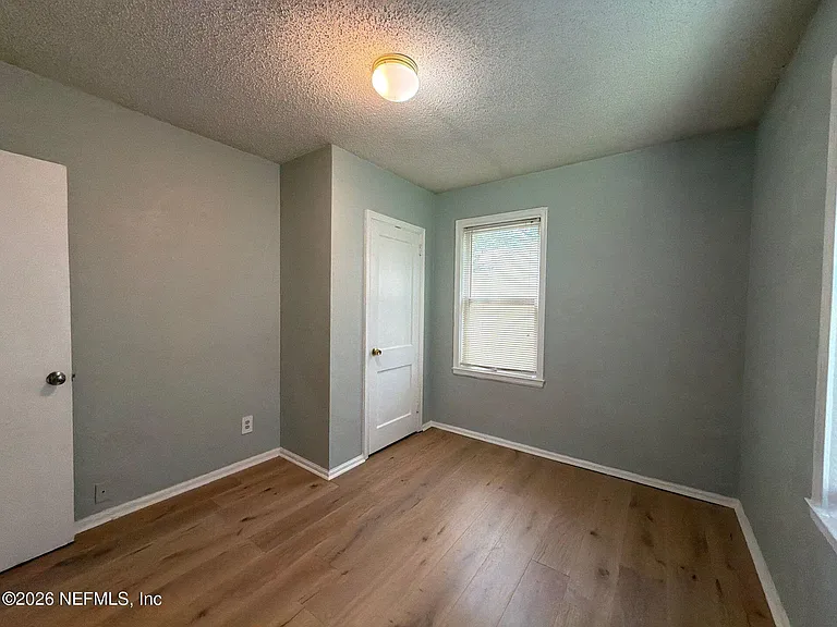 8028 Delaware Ave — Photo 16