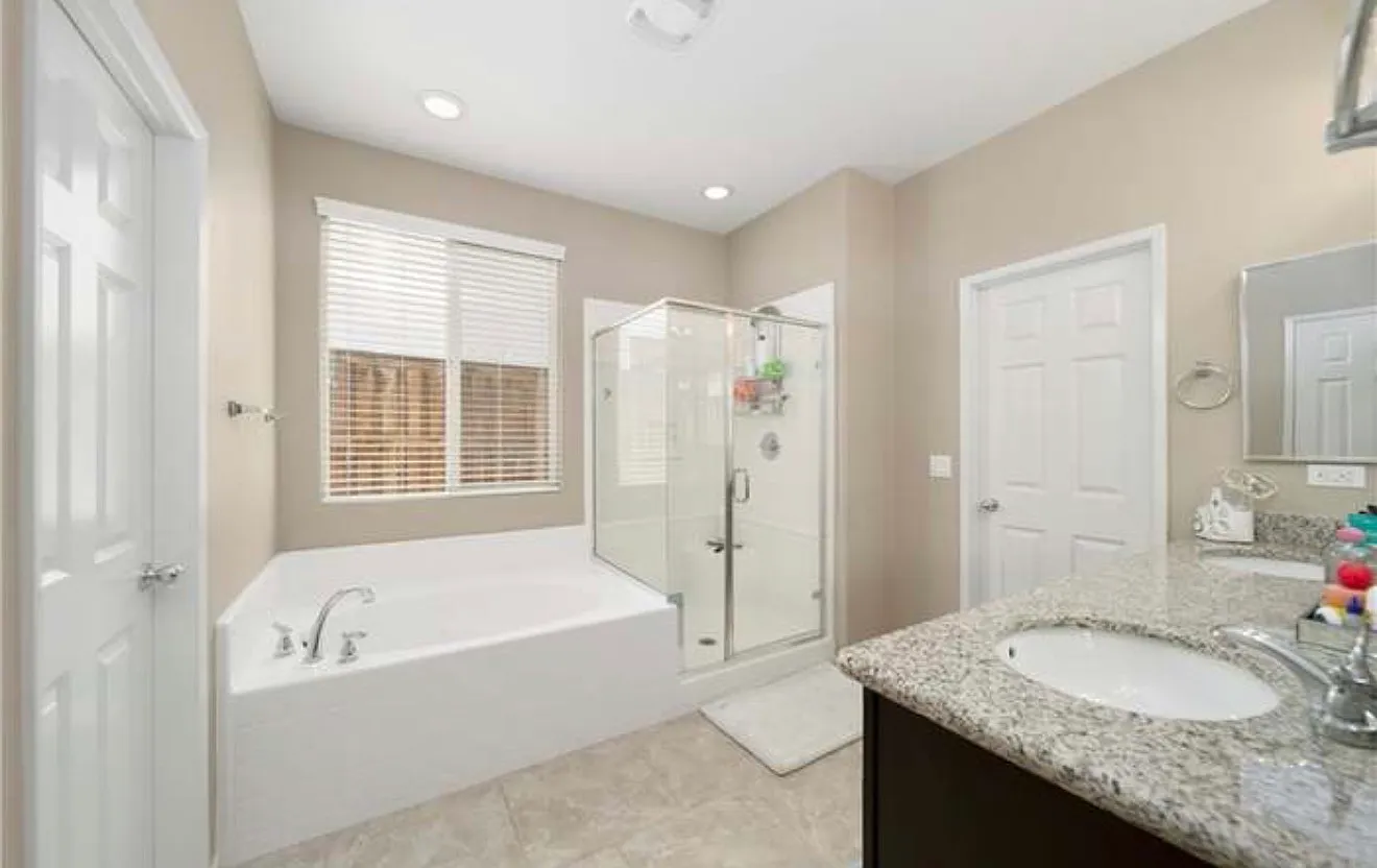 3 bed, 1997 sqft, $3,500 — Photo 3