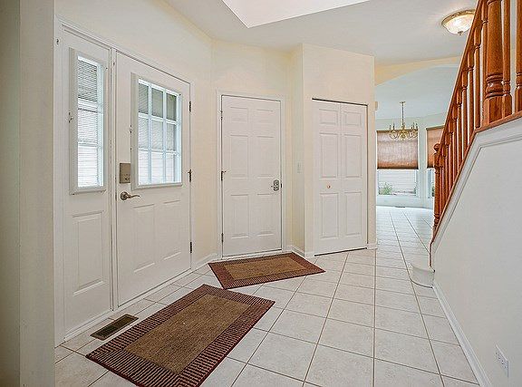 3rd image of 11850 Niagra Ln