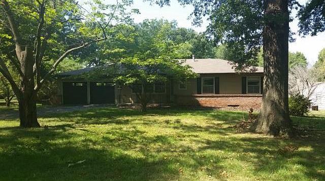 1st image of 4422 Carlisle Ave