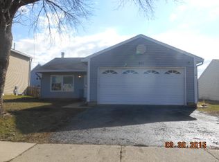 871 Niagara St, Carol Stream, IL 60188