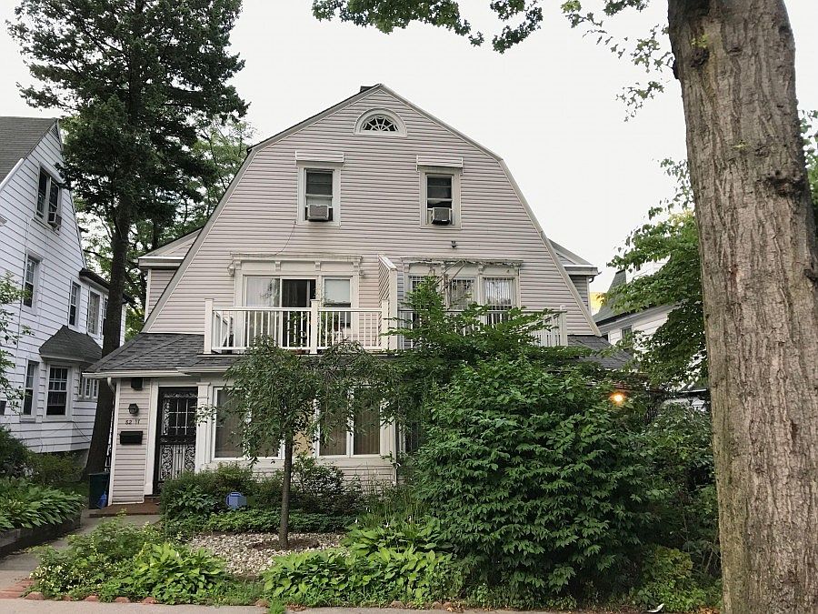 1st image of 8219 Grenfell St