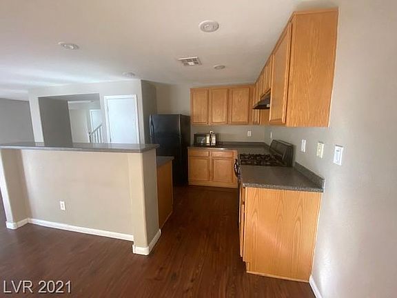 2nd image of 25 Pine Blossom Ave