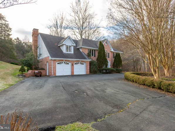 5701 Hunton Wood Dr, Broad Run, VA 20137