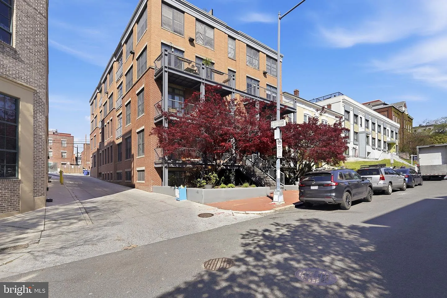 2412 17th St NW Unit 305 photo 1