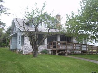 4602 York Rd, New oxford, PA 17350