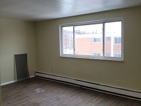 2nd image of 14835 Euclid Ave #303