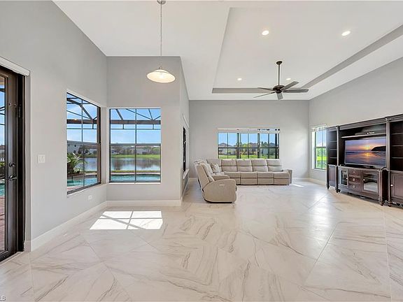 4th image of 5056 Milano ST