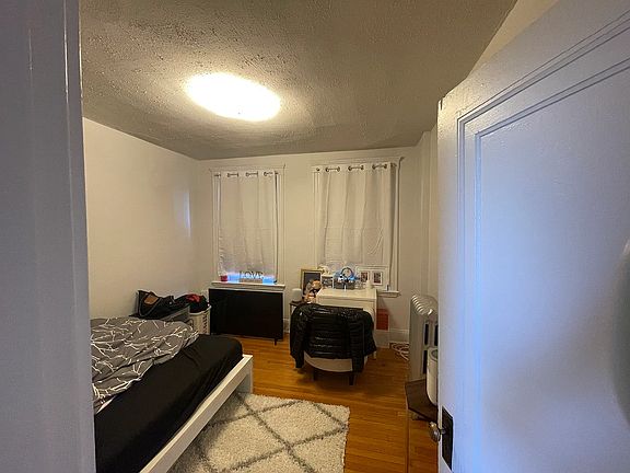 2nd image of 40 Chester St #21