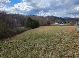 53 Porter Creek Dr, Franklin, NC 28734