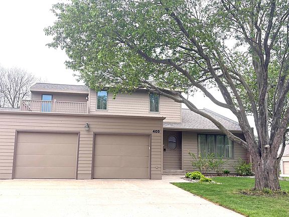 4th image of 403 Hespe Dr
