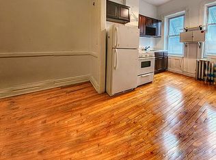 940 Kent Ave #1C, Brooklyn, NY 11205