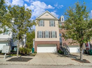 2436 Bluffcrest Ln, Cincinnati, OH 45211