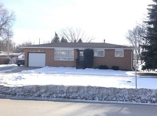 2409 4th Ave NW, Minot, ND 58703