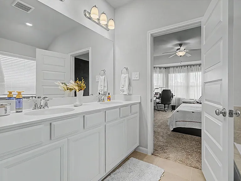 10842 Cliffs View Dr — Photo 23