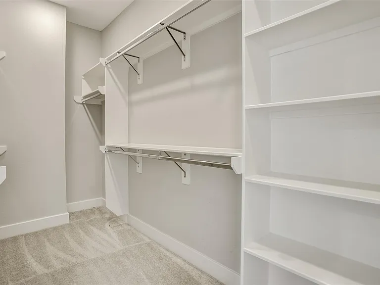 2413 Chapman St — Photo 11