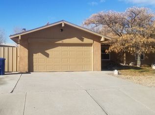 705 72nd St NW, Albuquerque, NM 87121