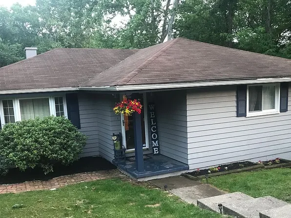 216 E Clifton Rd, Wheeling, WV 26003