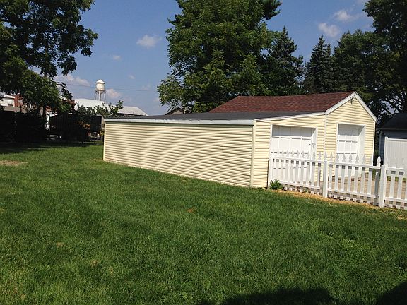 2nd image of 115 W Lowery Ave